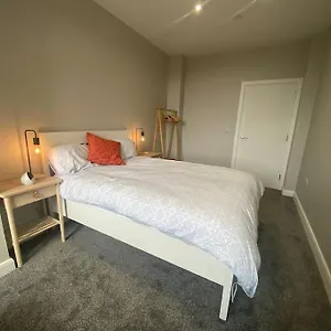 Holiday home Chic Mill Conversion Beside Piece Hall & Eureka!, Halifax